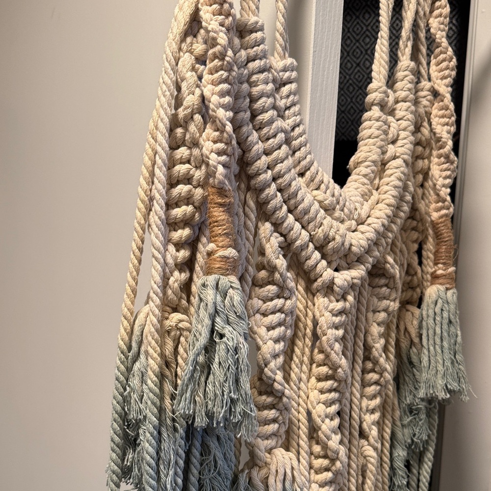 Boho Macramé Wall Hanging Tapestry - Cream and blue - Picture 6 of 7